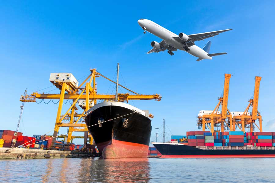 Air-Freight-or-Ocean-Freight